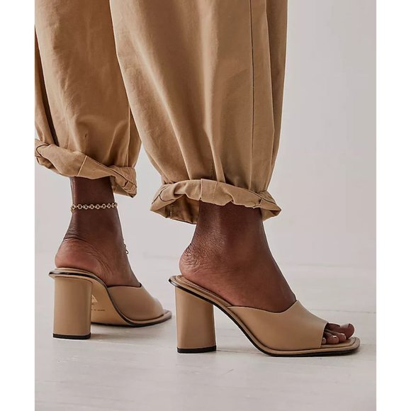 🎉LAST CHANCE🎉 FREE PEOPLE Mandi Mule Heel / Dune - Picture 3 of 10